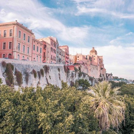 Minimalist Chic A Villanova 3Bdr - 2Bth - Wifi Cagliari Dış mekan fotoğraf