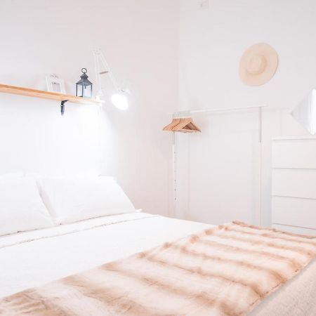 Minimalist Chic A Villanova 3Bdr - 2Bth - Wifi Cagliari Dış mekan fotoğraf