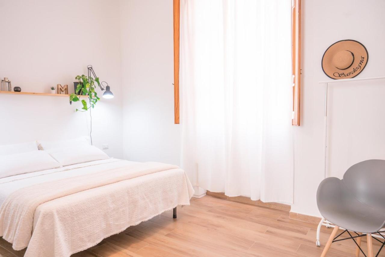 Minimalist Chic A Villanova 3Bdr - 2Bth - Wifi Cagliari Dış mekan fotoğraf