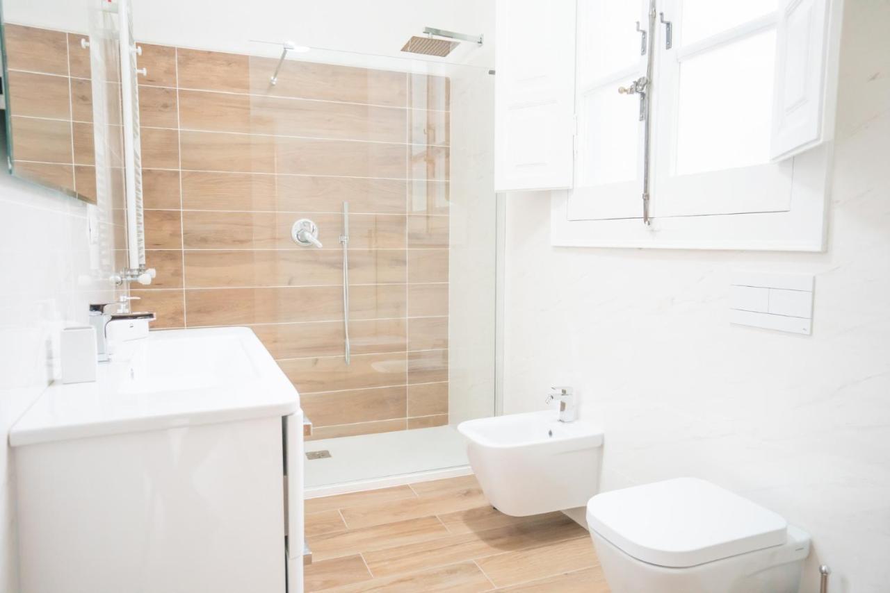 Minimalist Chic A Villanova 3Bdr - 2Bth - Wifi Cagliari Dış mekan fotoğraf