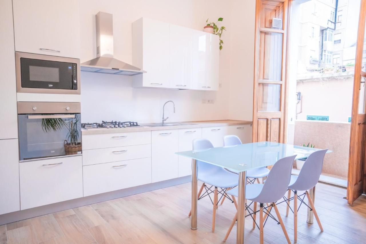 Minimalist Chic A Villanova 3Bdr - 2Bth - Wifi Cagliari Dış mekan fotoğraf