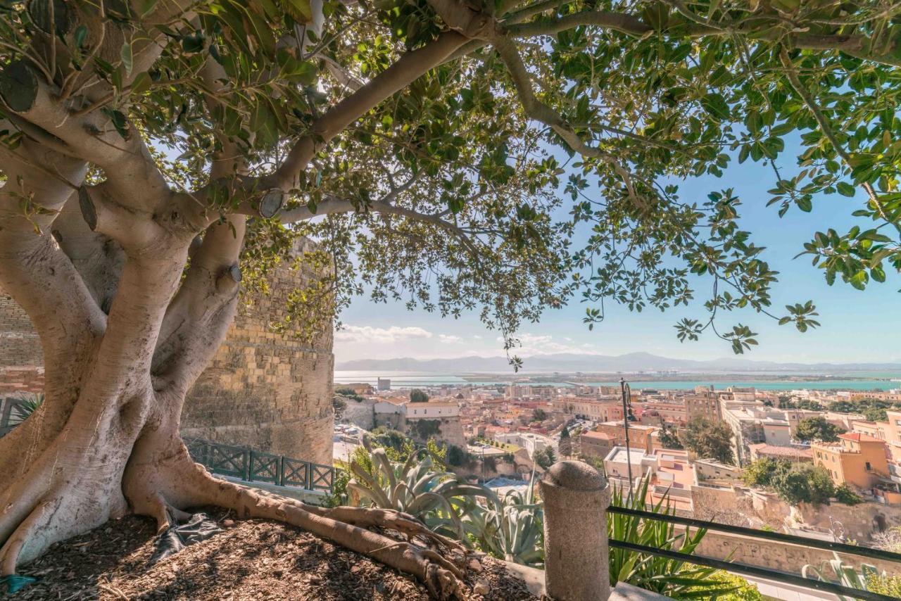 Minimalist Chic A Villanova 3Bdr - 2Bth - Wifi Cagliari Dış mekan fotoğraf