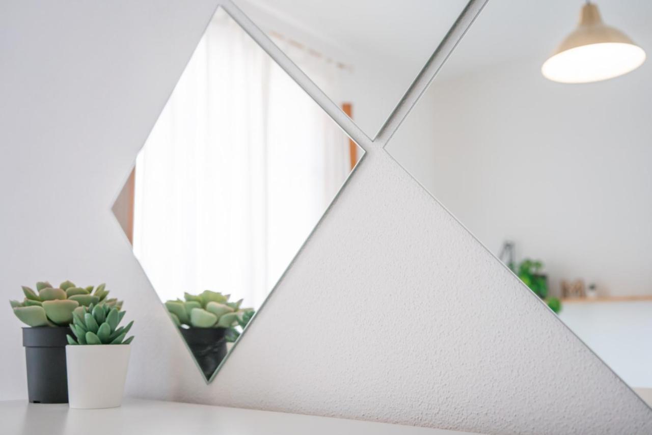 Minimalist Chic A Villanova 3Bdr - 2Bth - Wifi Cagliari Dış mekan fotoğraf
