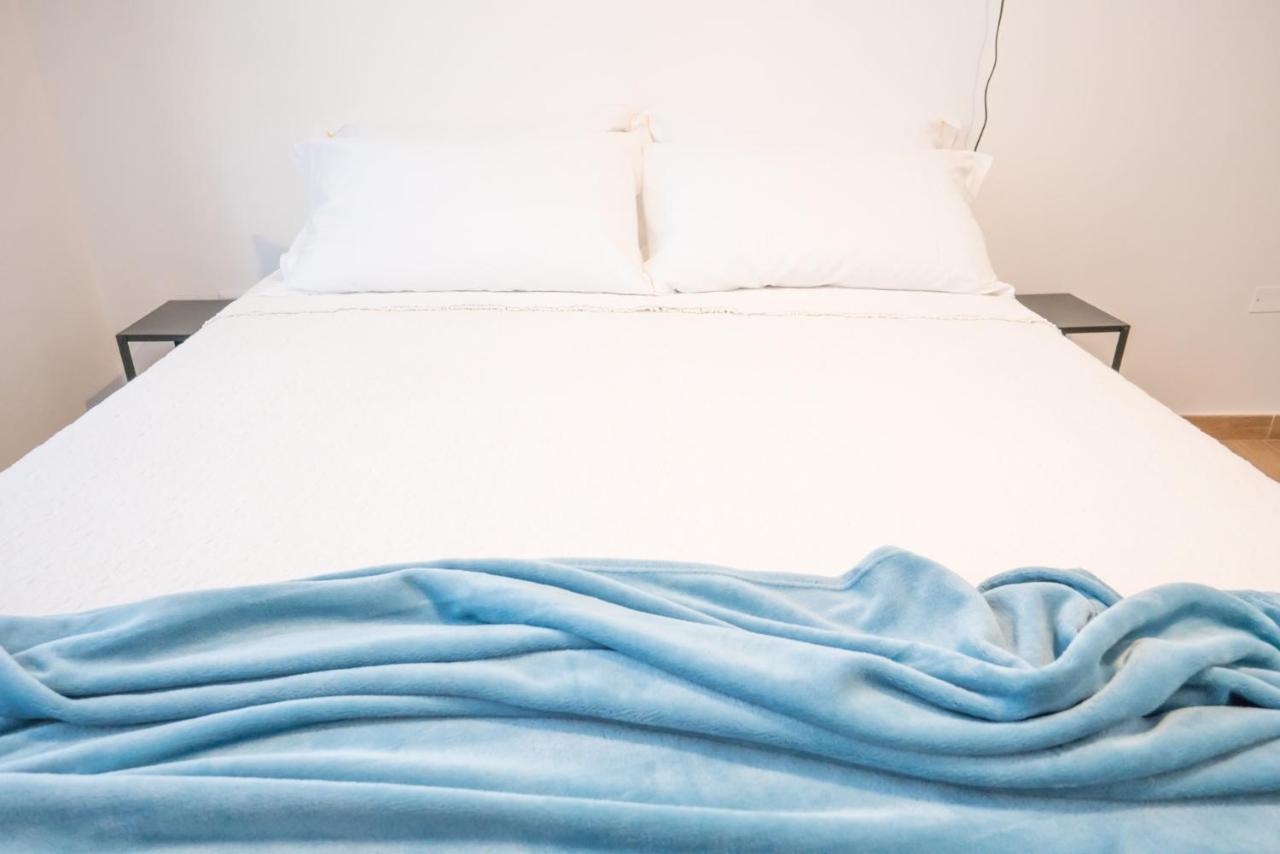 Minimalist Chic A Villanova 3Bdr - 2Bth - Wifi Cagliari Dış mekan fotoğraf